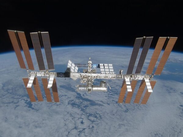 international space station 63128 640